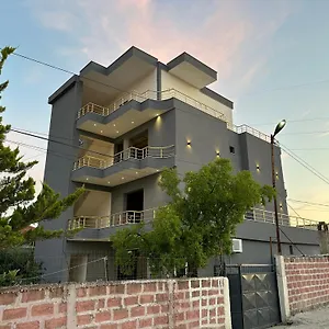 Apartament Mico's, Wlora