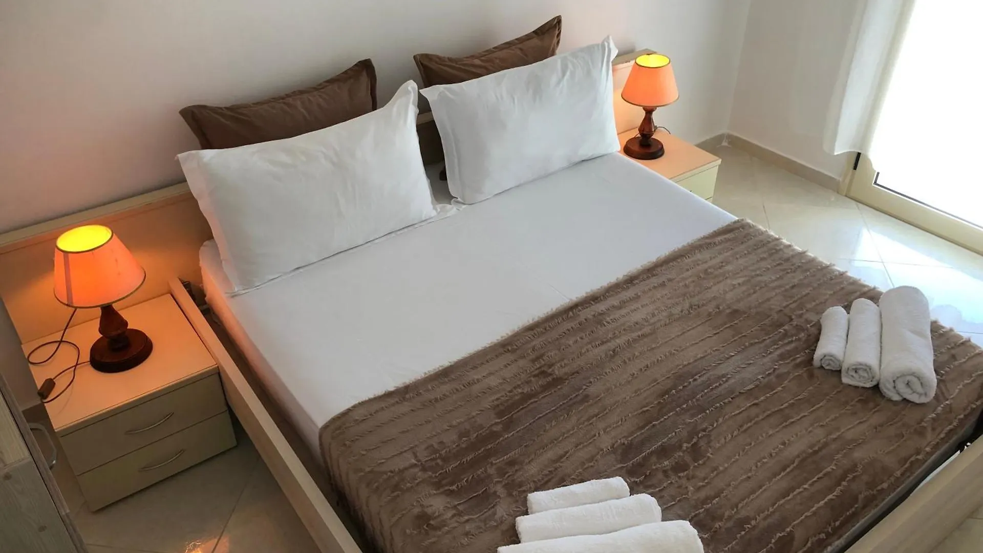 Ions Seaview Apartments Vlorë