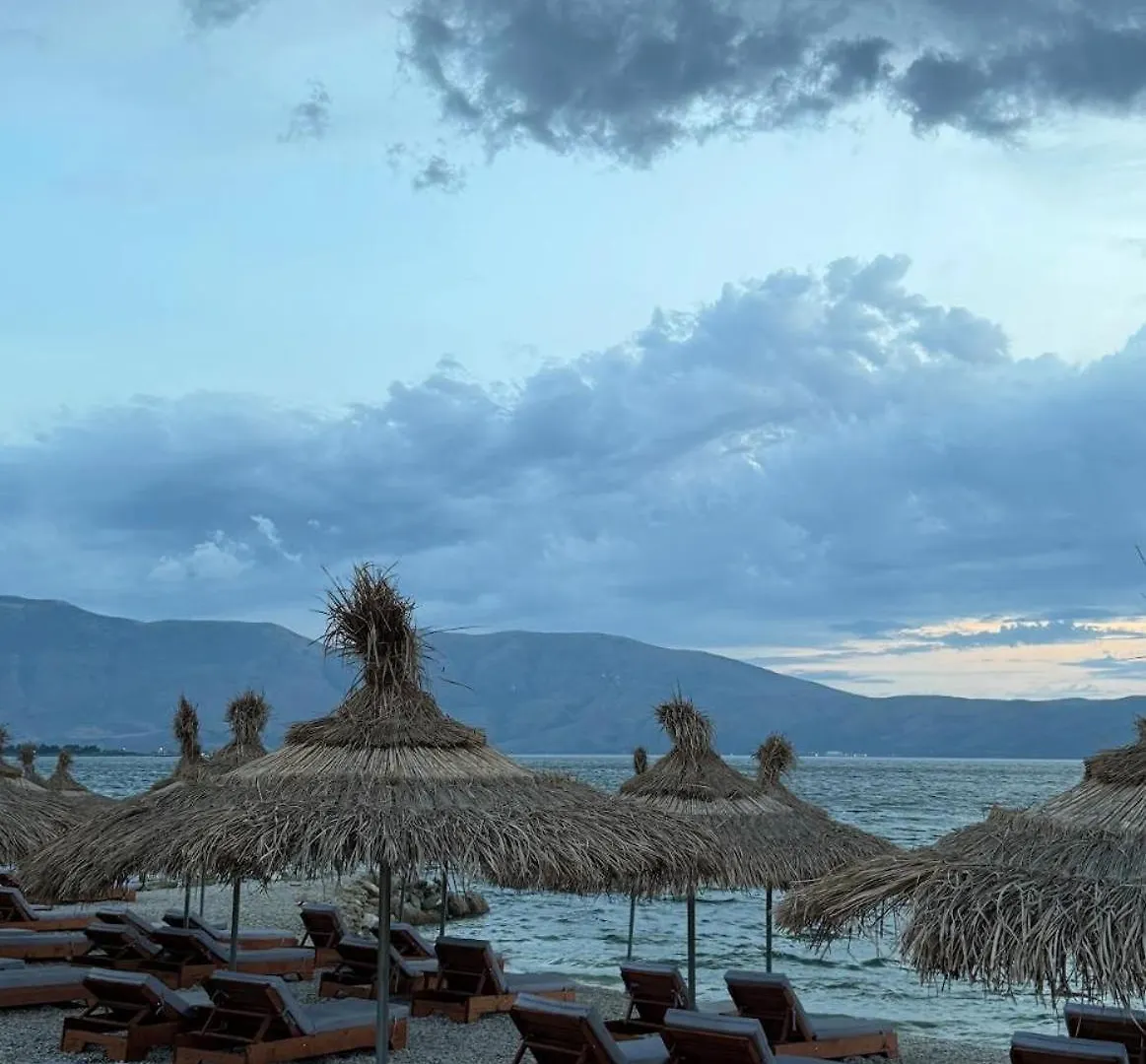 Ions Seaview Apartments Vlorë